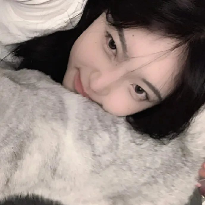 吞噬太阳的女子